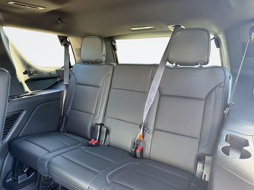 Used 2024 GMC Yukon Denali w/ Advanced Technology Package AWD/4WD image 28