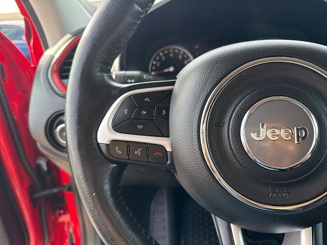 Used 2018 Jeep Renegade Trailhawk AWD/4WD image 15