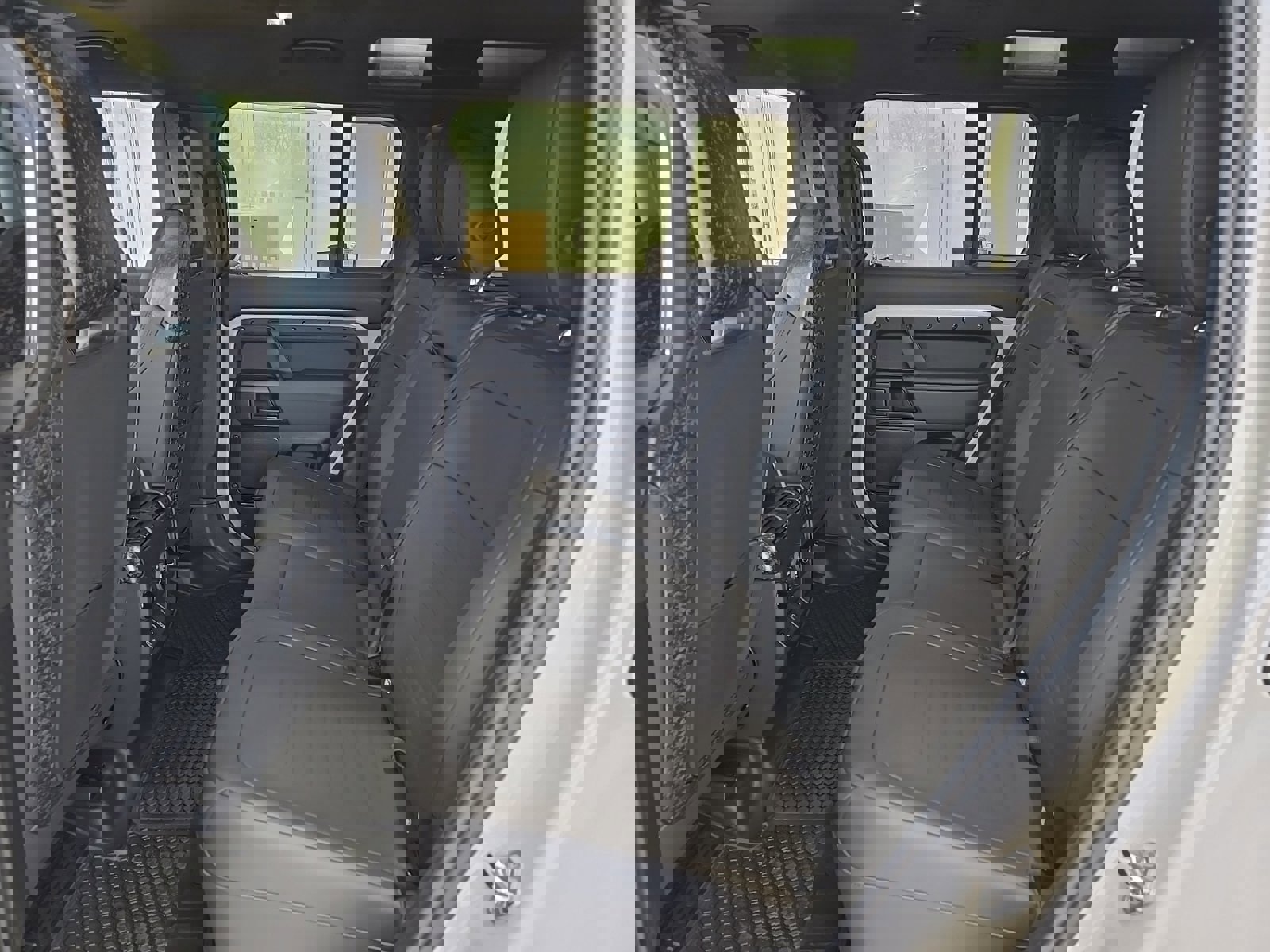 New 2026 Land Rover Defender 110 OCTA image 8