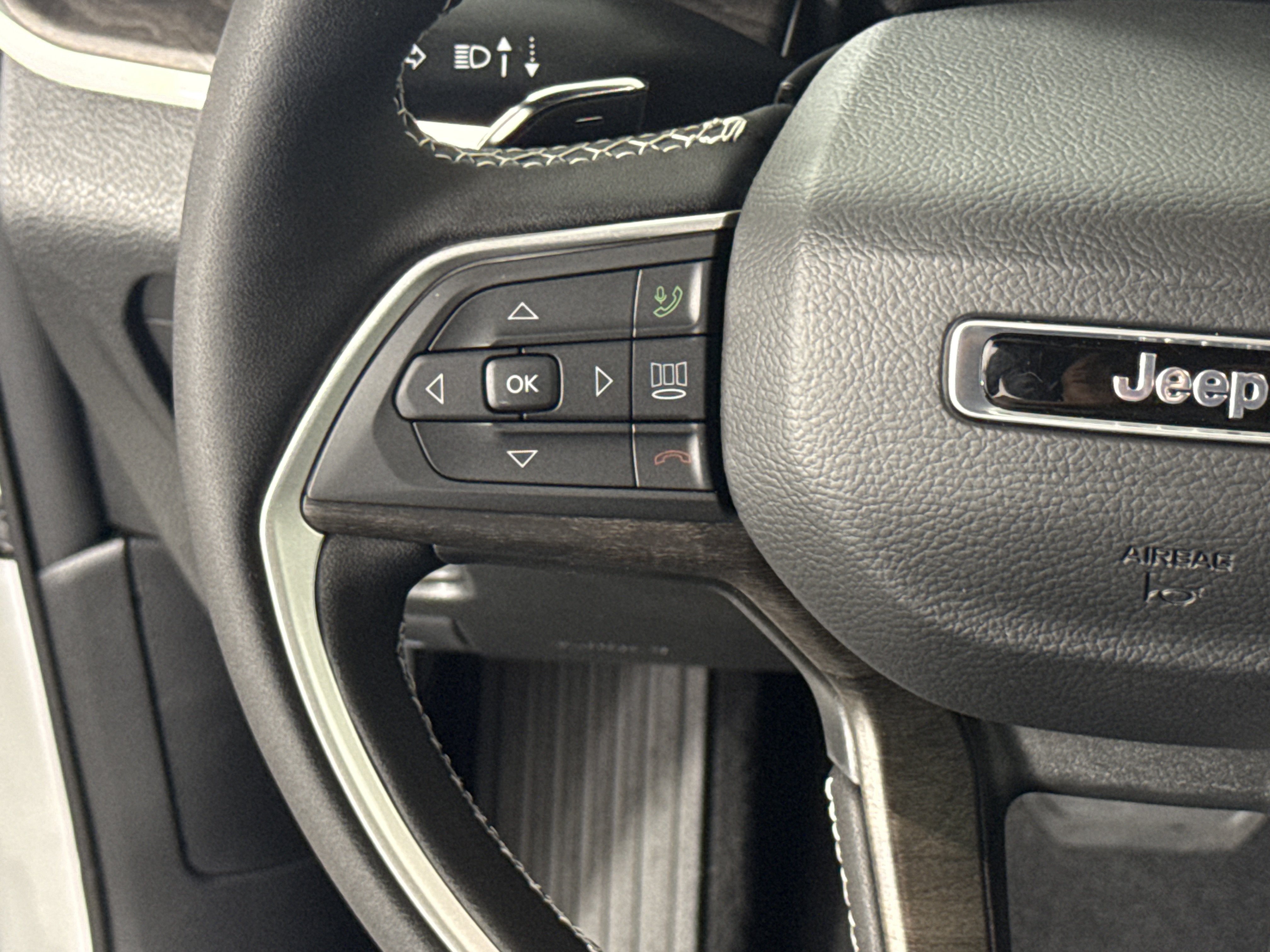 New 2027 Jeep Grand Cherokee Limited AWD/4WD image 17