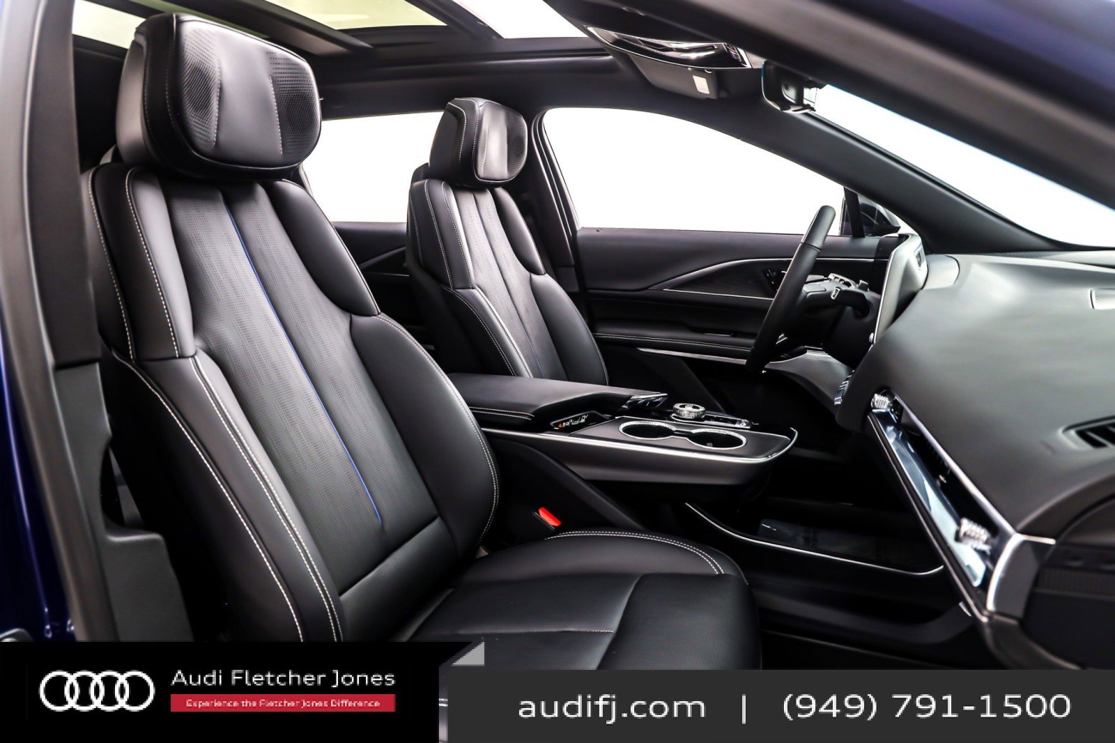 Used 2025 Cadillac Lyriq Sport image 7