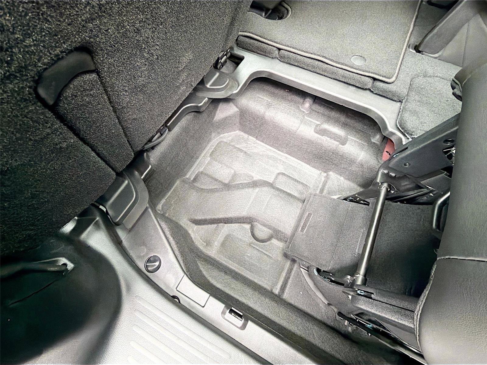 New 2026 Chrysler Pacifica Limited w/ Trailer Tow Group image 36