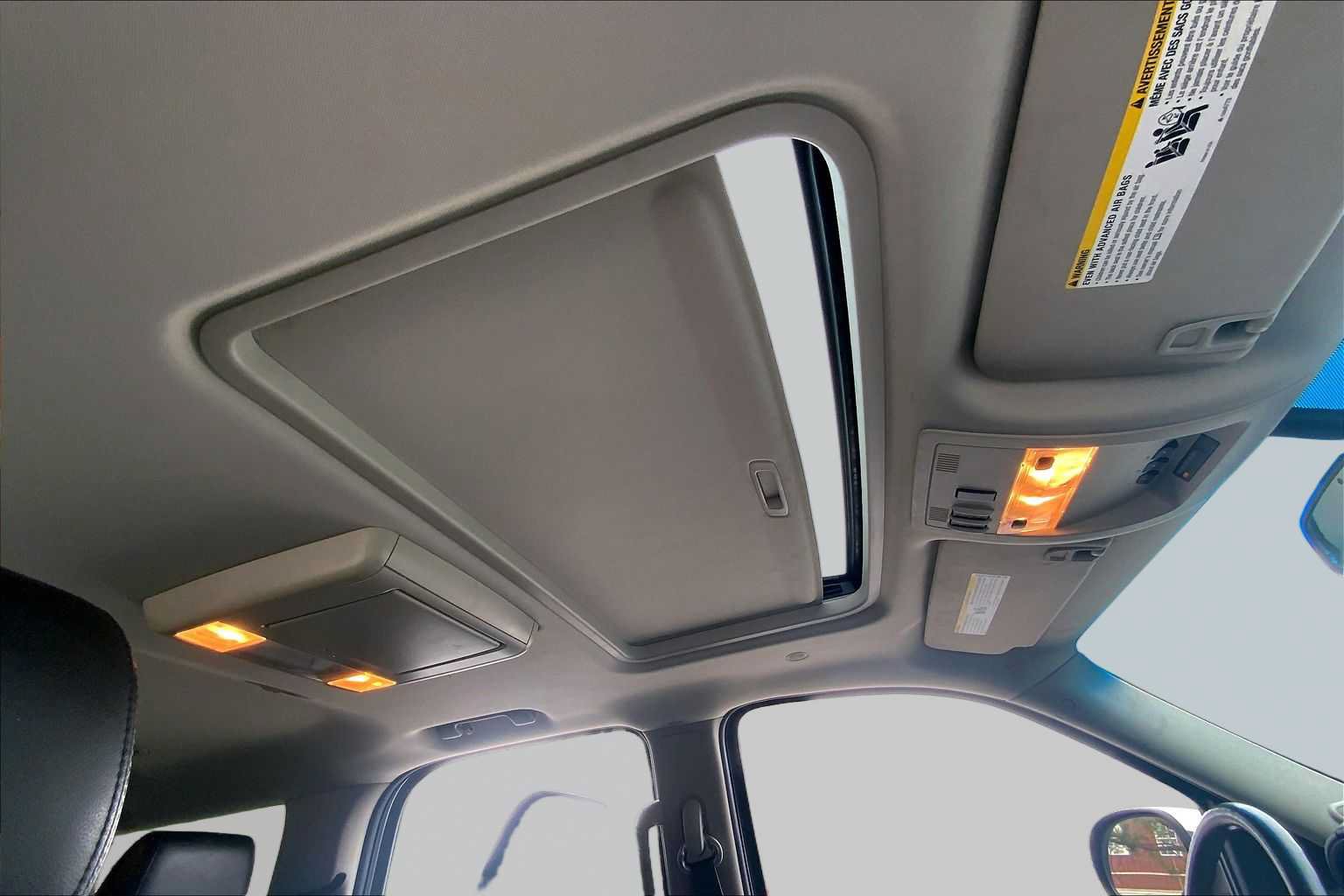 Used 2012 Chevrolet Tahoe LTZ RWD image 13