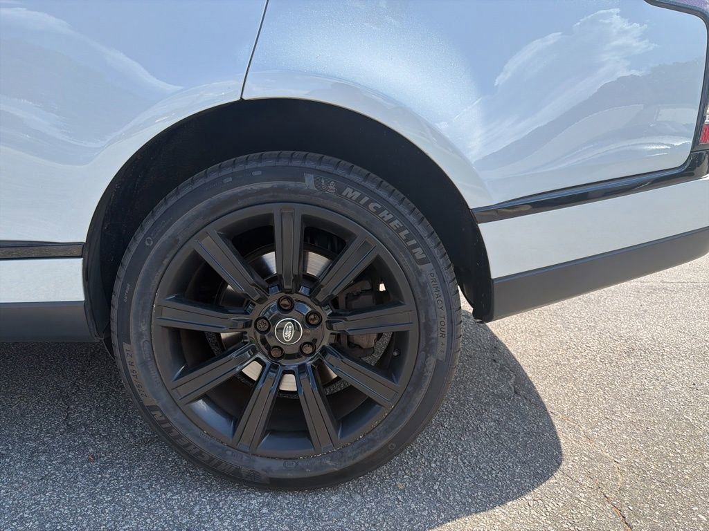 Used 2016 Land Rover Range Rover HSE image 28