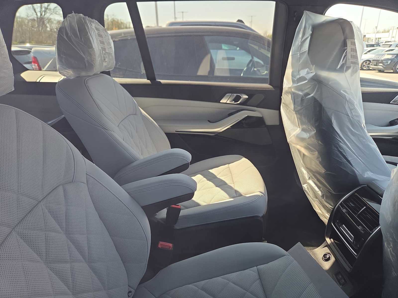New 2026 BMW X7 xDrive40i w/ Executive Package image 12