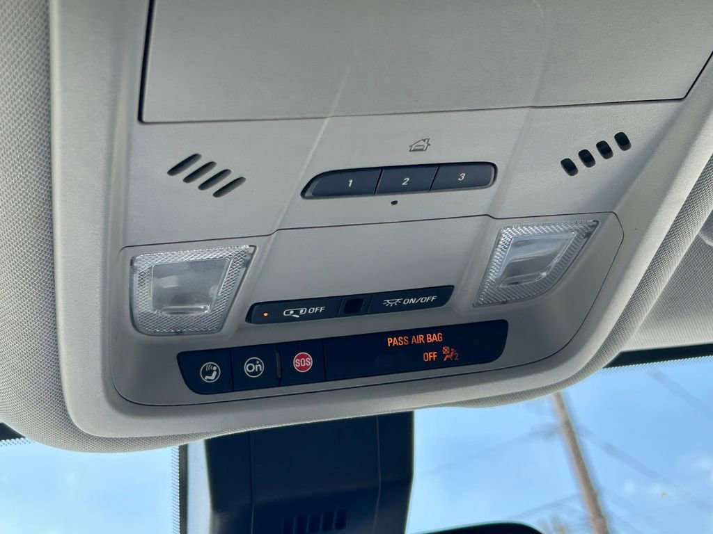 Used 2022 GMC Terrain SLT image 19