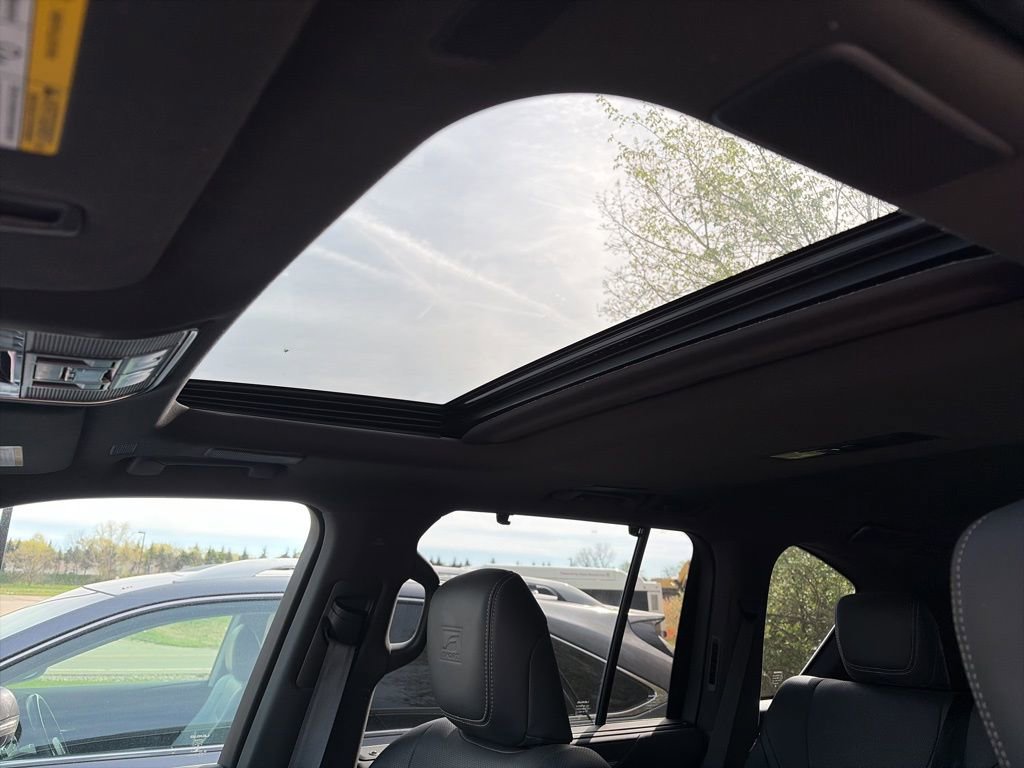 Used 2024 Lexus LX 600 F Sport AWD/4WD image 5