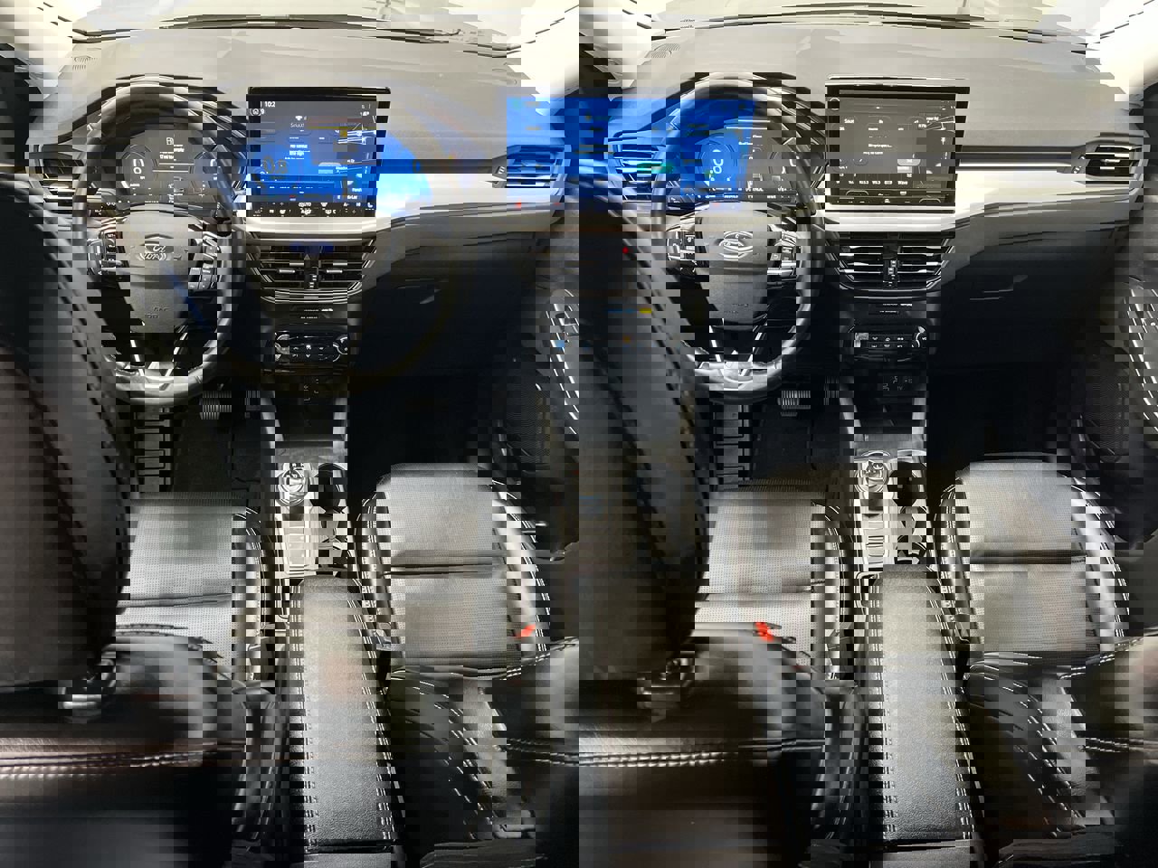 Used 2024 Ford Escape Platinum image 4