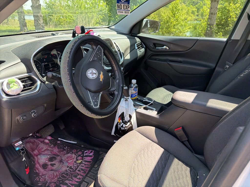 Used 2018 Chevrolet Equinox LT w/ Sun & Infotainment Package FWD image 5