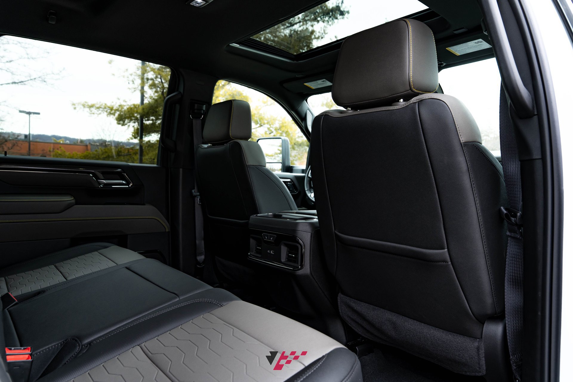 Used 2024 Chevrolet Silverado 2500 ZR2 w/ ZR2 Bison Edition image 14