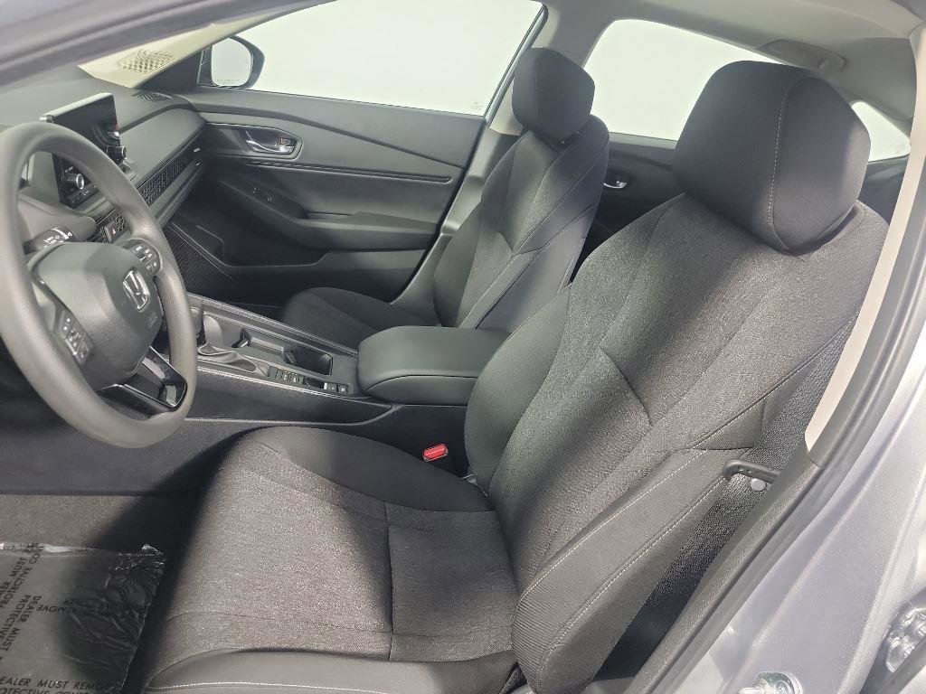 Used 2025 Honda Accord SE image 17