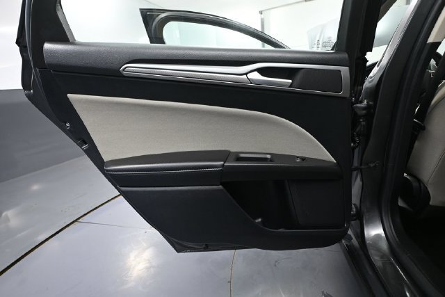 Used 2020 Ford Fusion S FWD image 28