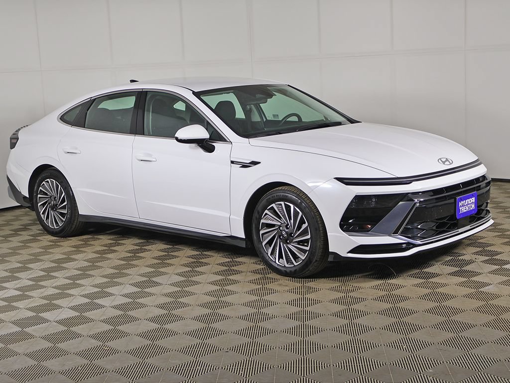 Used 2025 Hyundai Sonata SEL FWD image 42