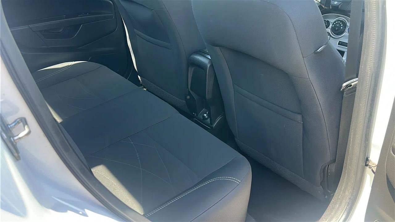 Used 2017 Ford Fiesta SE FWD image 26