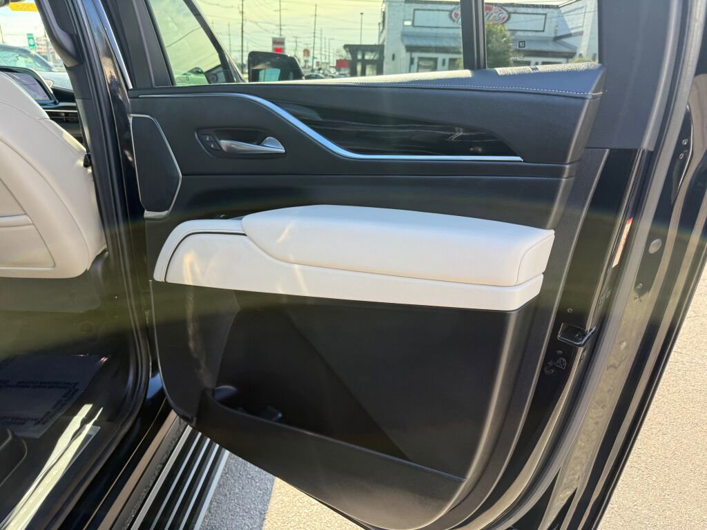 Used 2021 Cadillac Escalade ESV Sport w/ Driver Assist Tech Package image 27