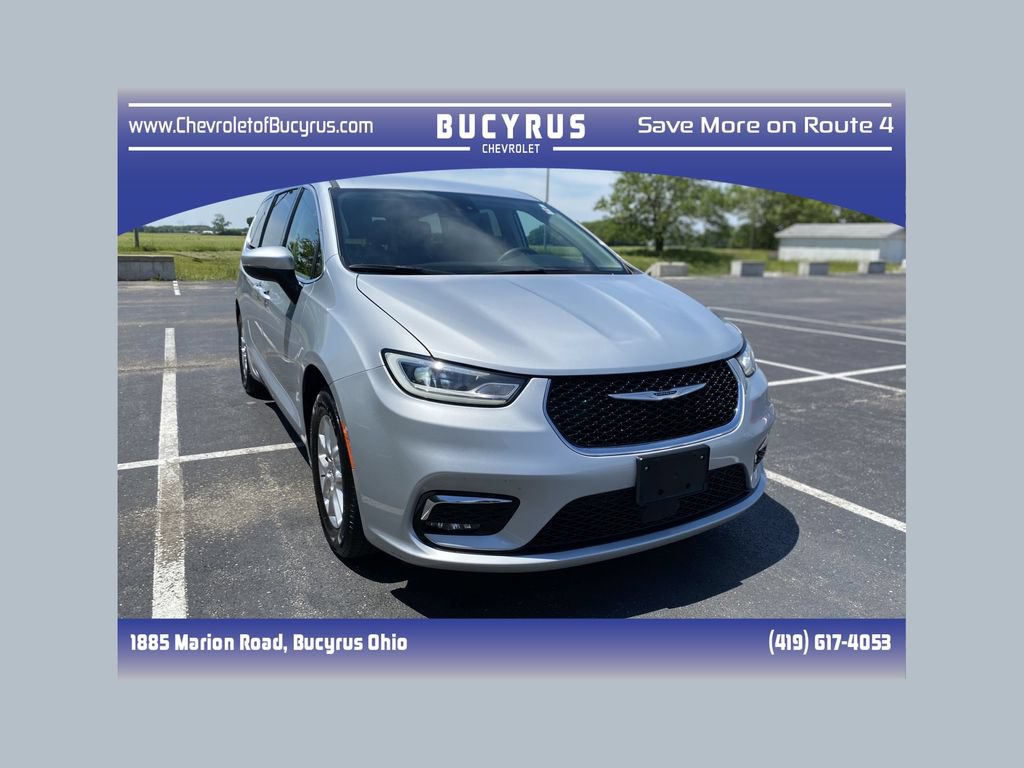 Used 2023 Chrysler Pacifica Touring-L FWD 360° Tour