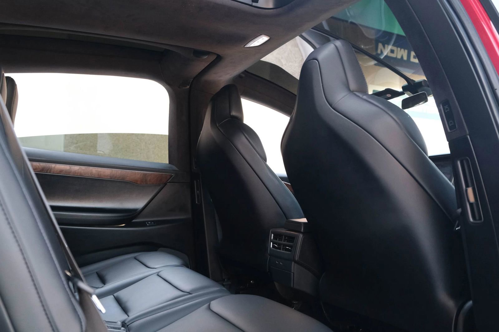 Used 2018 Tesla Model X 75D image 28