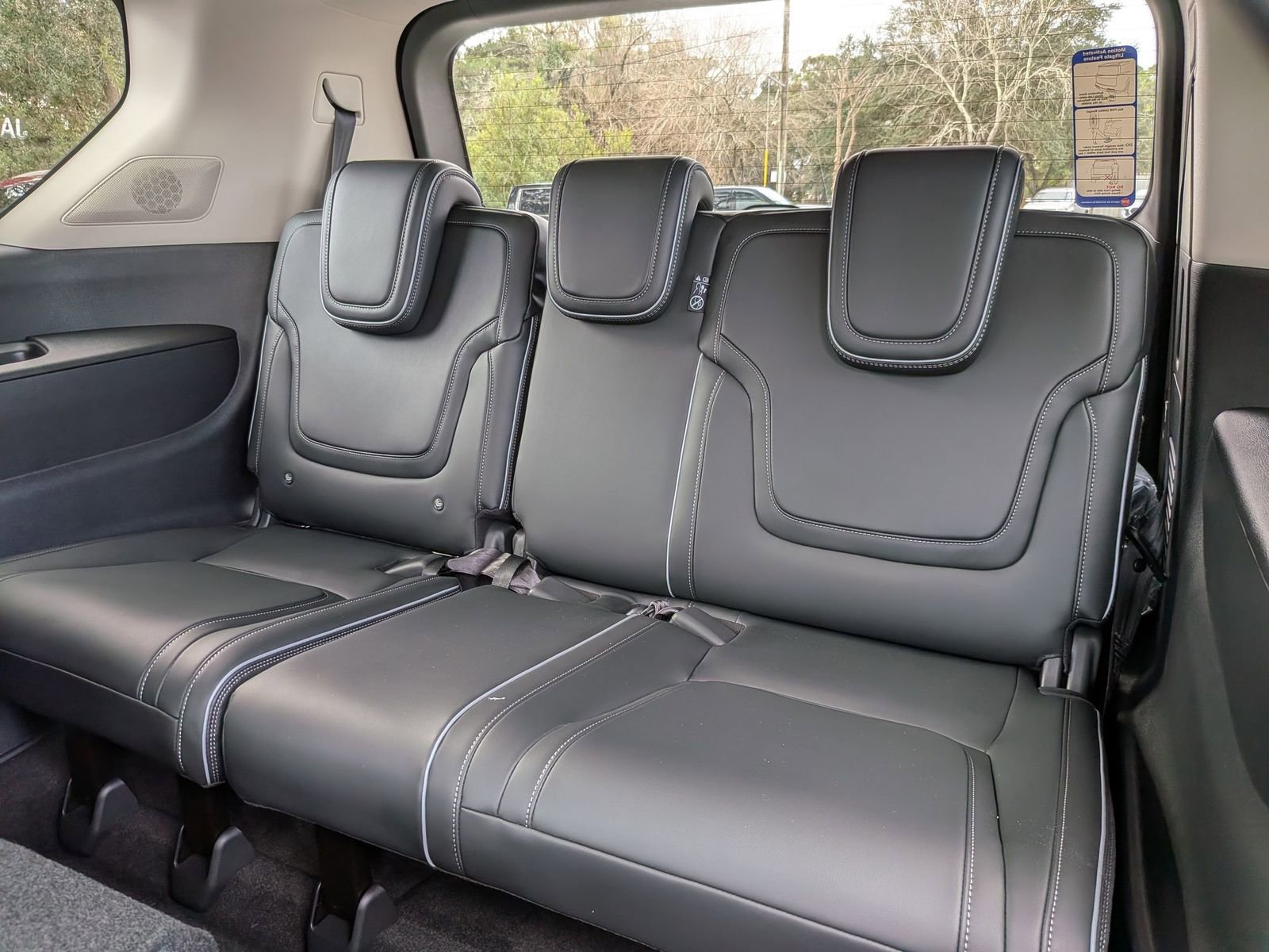 New 2026 INFINITI QX80 Luxe w/ Cargo Package image 30