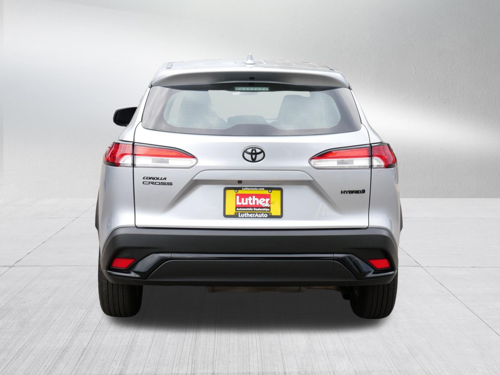 Used 2024 Toyota Corolla Cross AWD Hybrid image 6