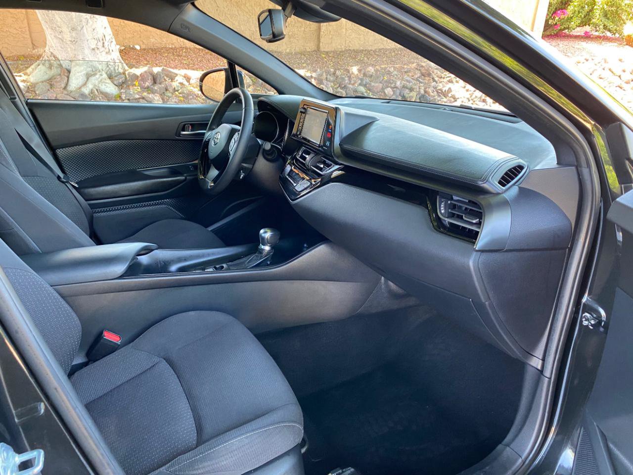 Used 2018 Toyota C-HR XLE FWD image 54