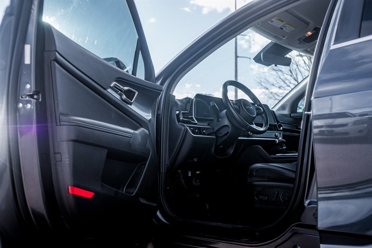 Used 2024 Kia Sportage EX image 17