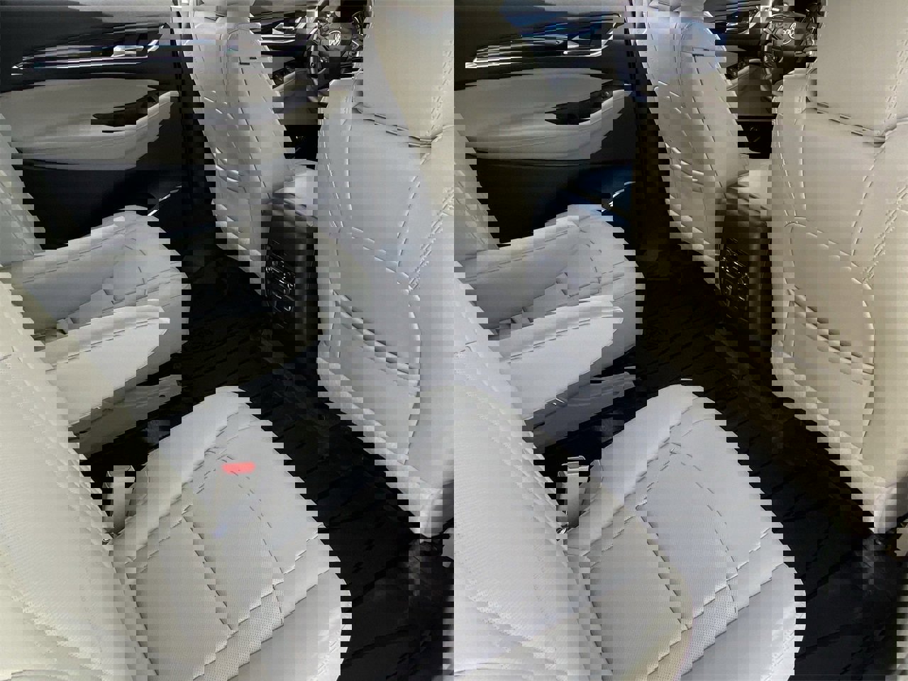 Used 2020 Buick Enclave Essence w/ Sound and Sites Package image 14