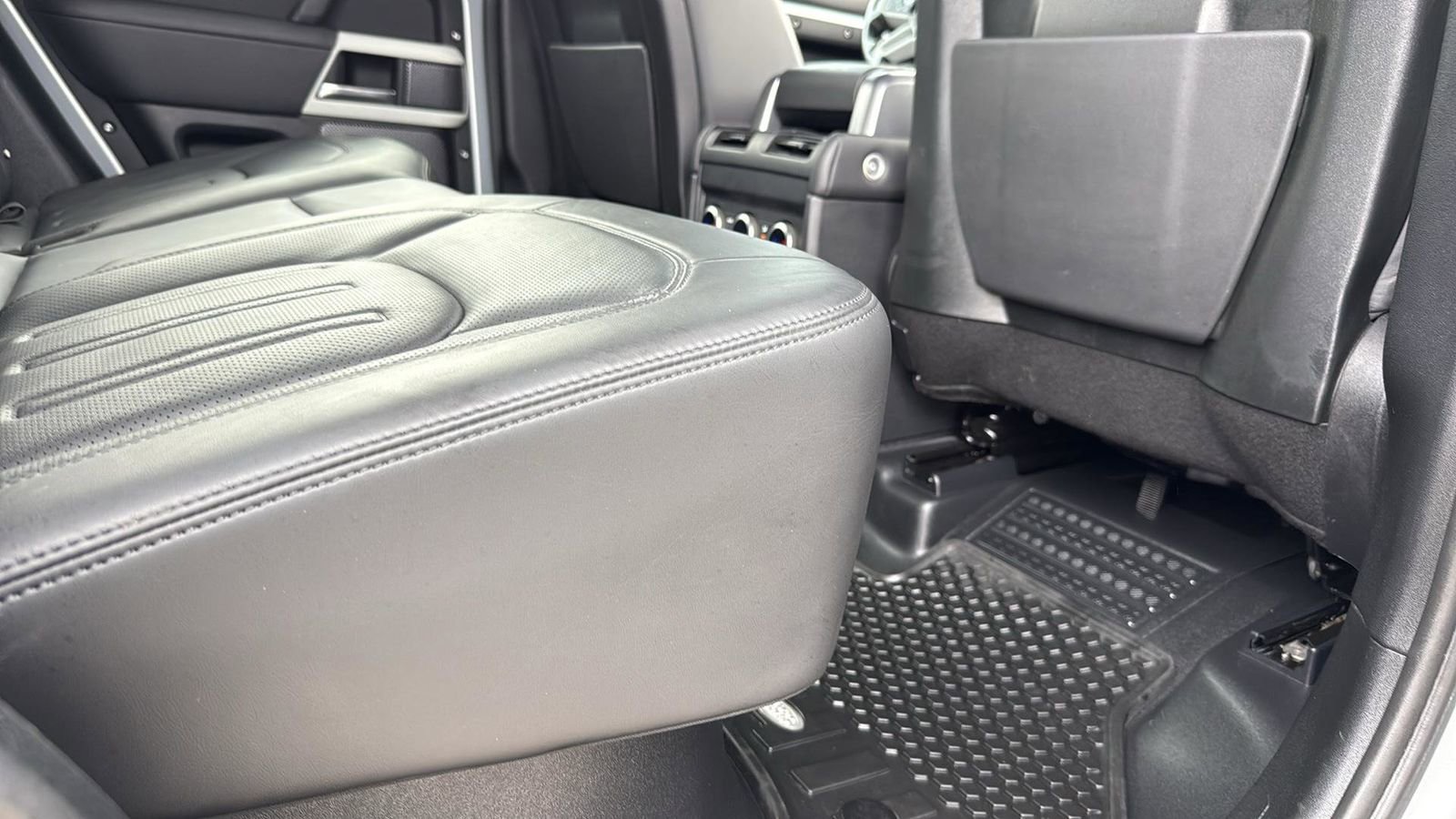 Used 2022 Land Rover Defender 110 XS Edition image 27