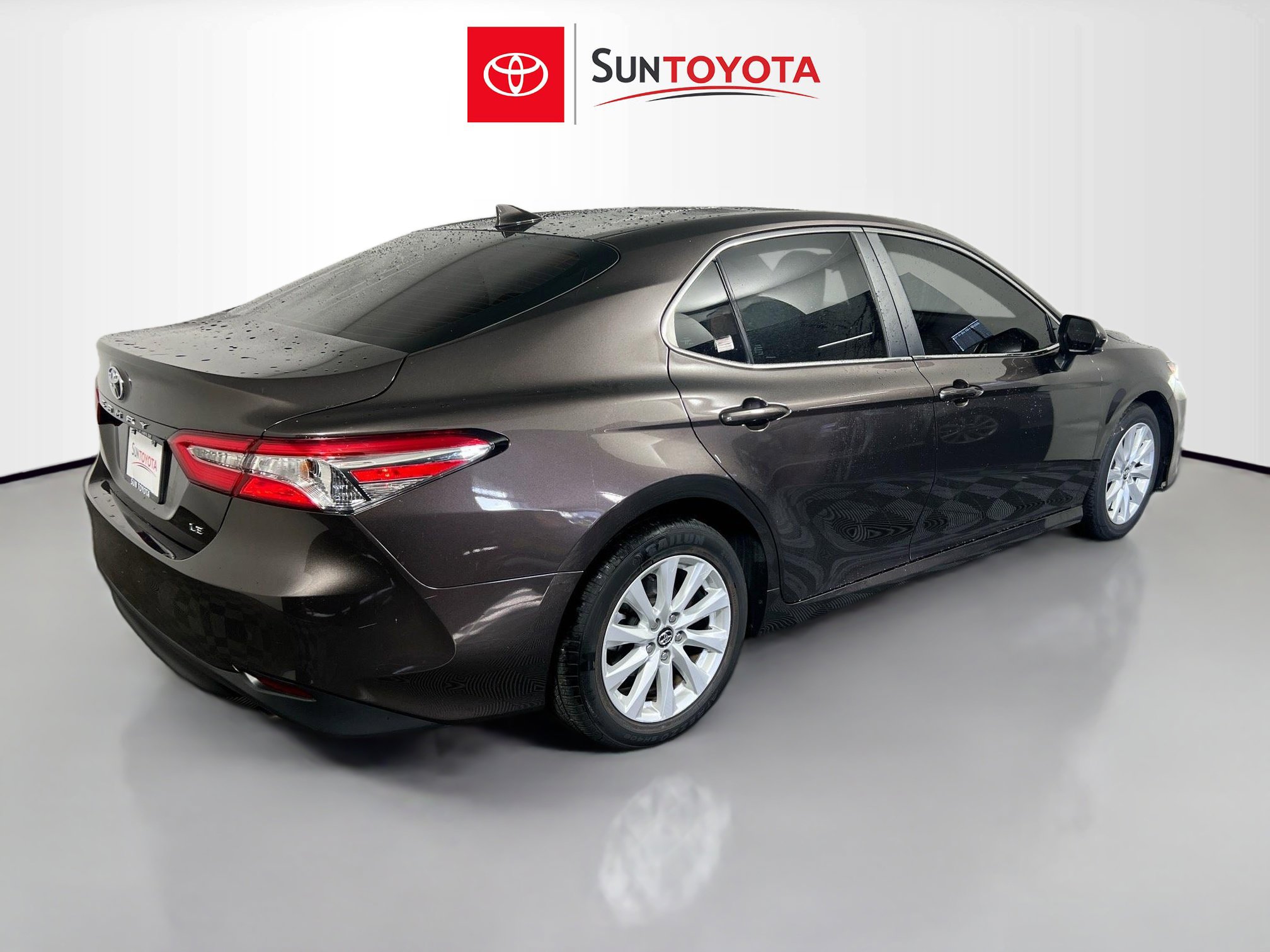 Used 2020 Toyota Camry LE FWD image 4