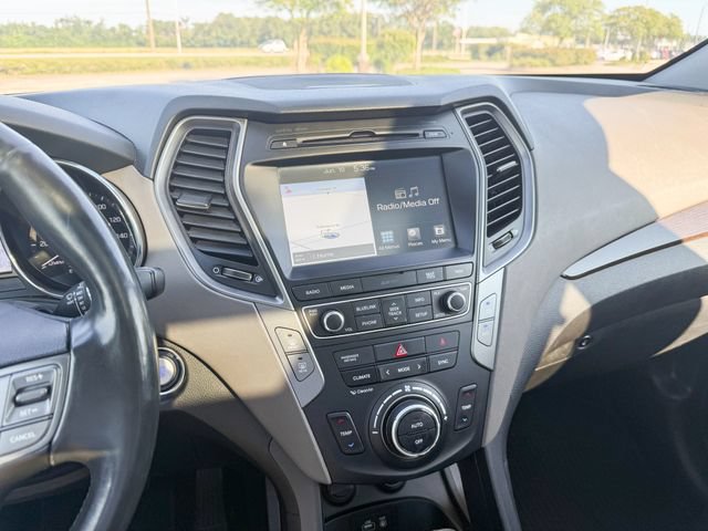 Used 2017 Hyundai Santa Fe Sport w/ 2.0T Ultimate Tech Package 05 AWD/4WD image 17