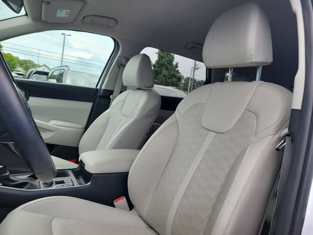 Certified 2025 Kia Sorento S FWD image 14