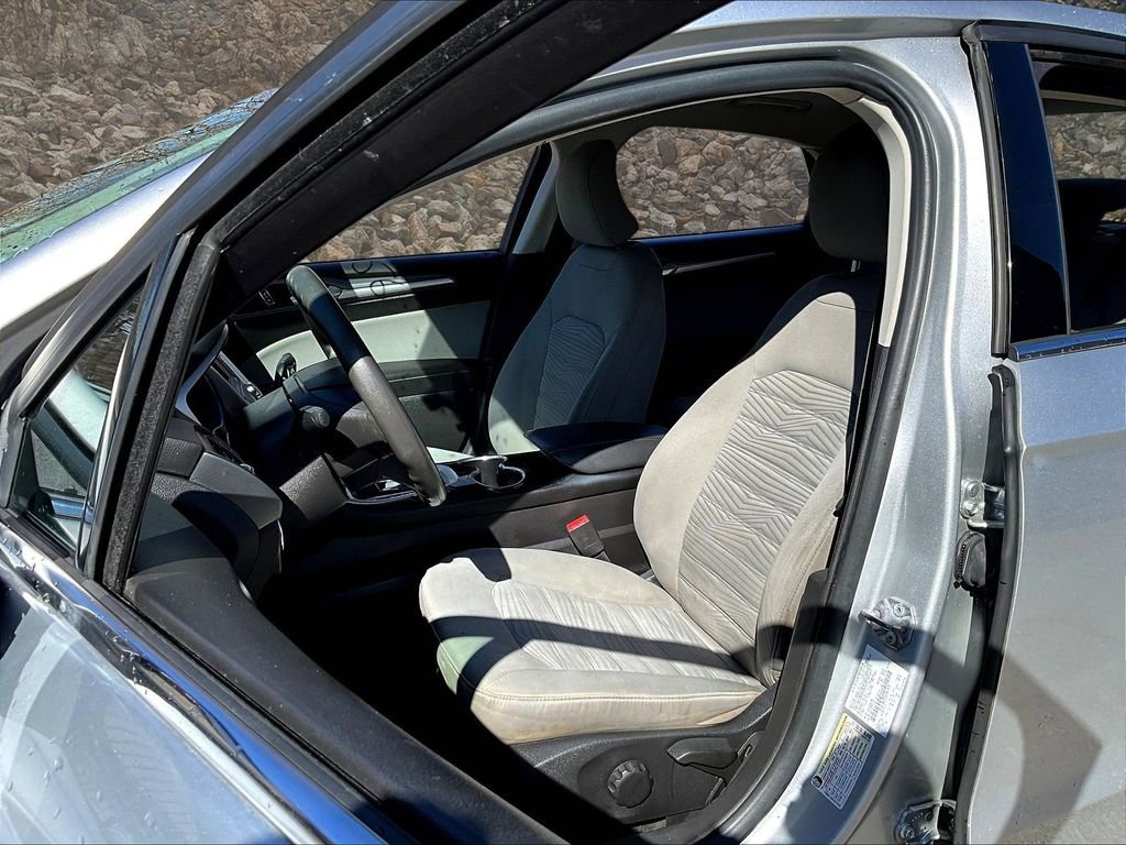 Used 2016 Ford Fusion S FWD image 22