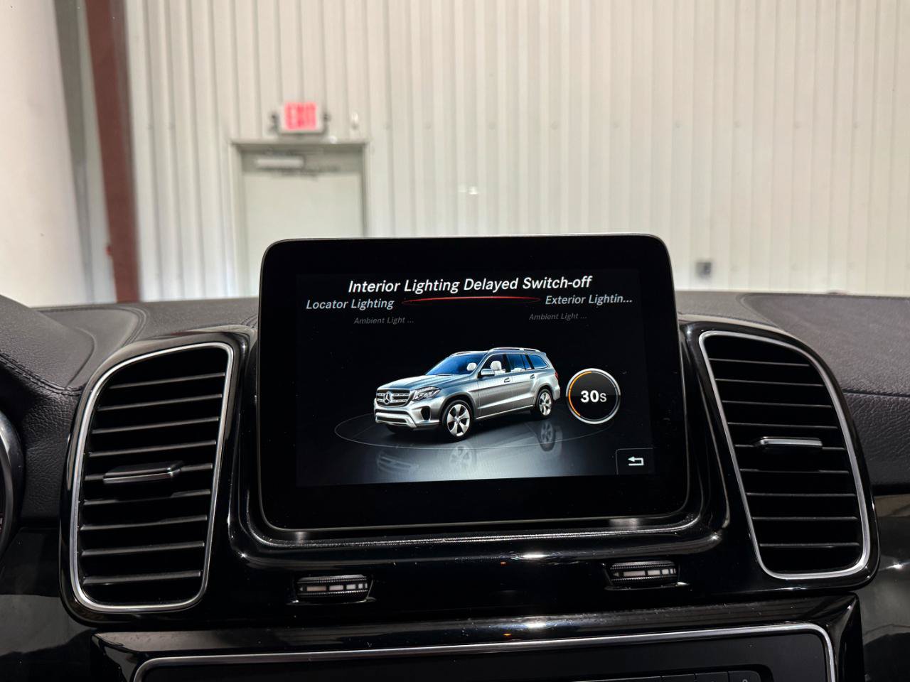 Used 2018 Mercedes-Benz GLS 450 4MATIC image 40