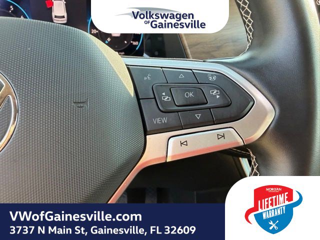 Used 2025 Volkswagen Atlas SE image 26