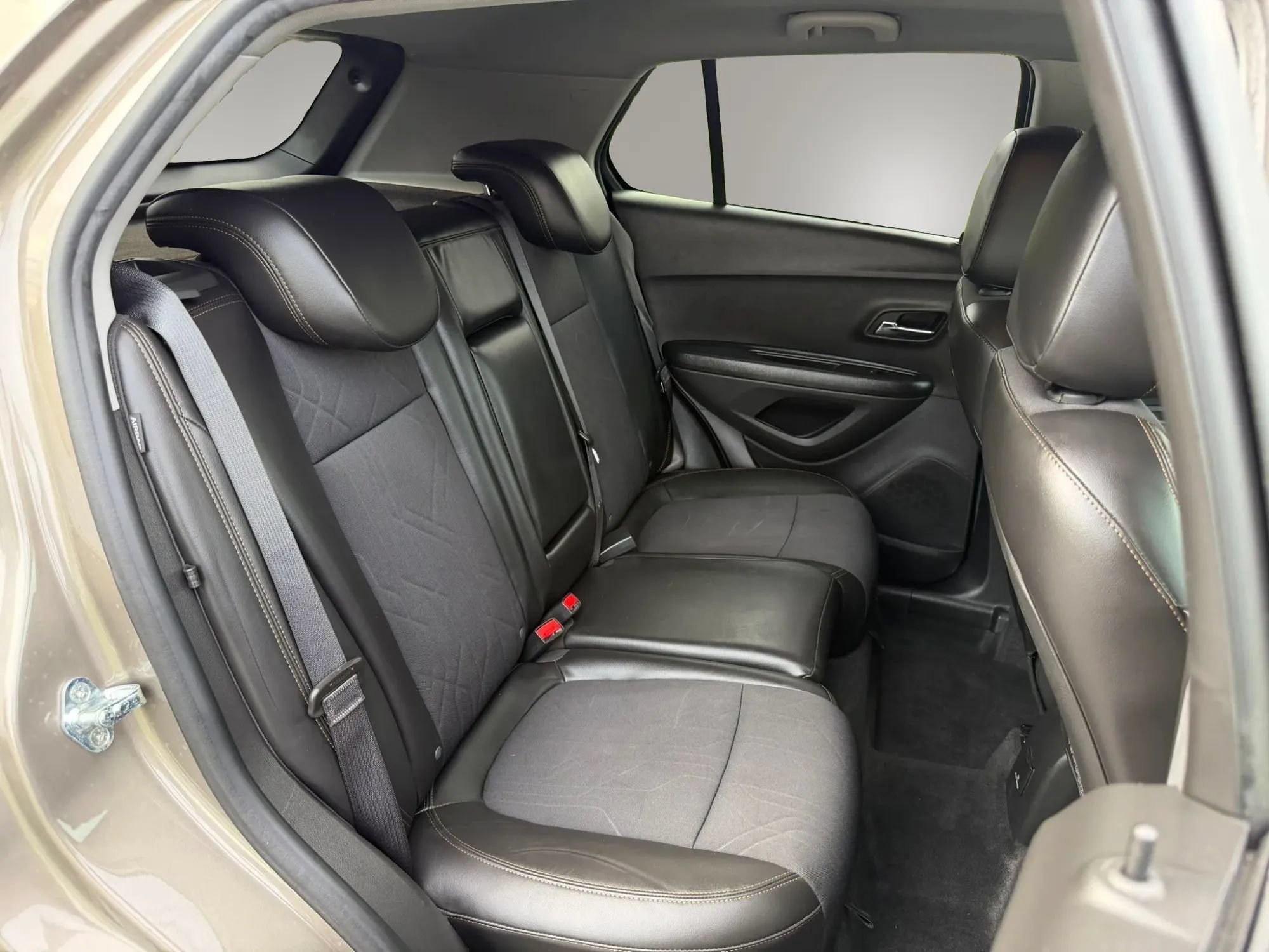 Used 2022 Chevrolet Trax LT w/ Driver Confidence Package AWD/4WD image 45