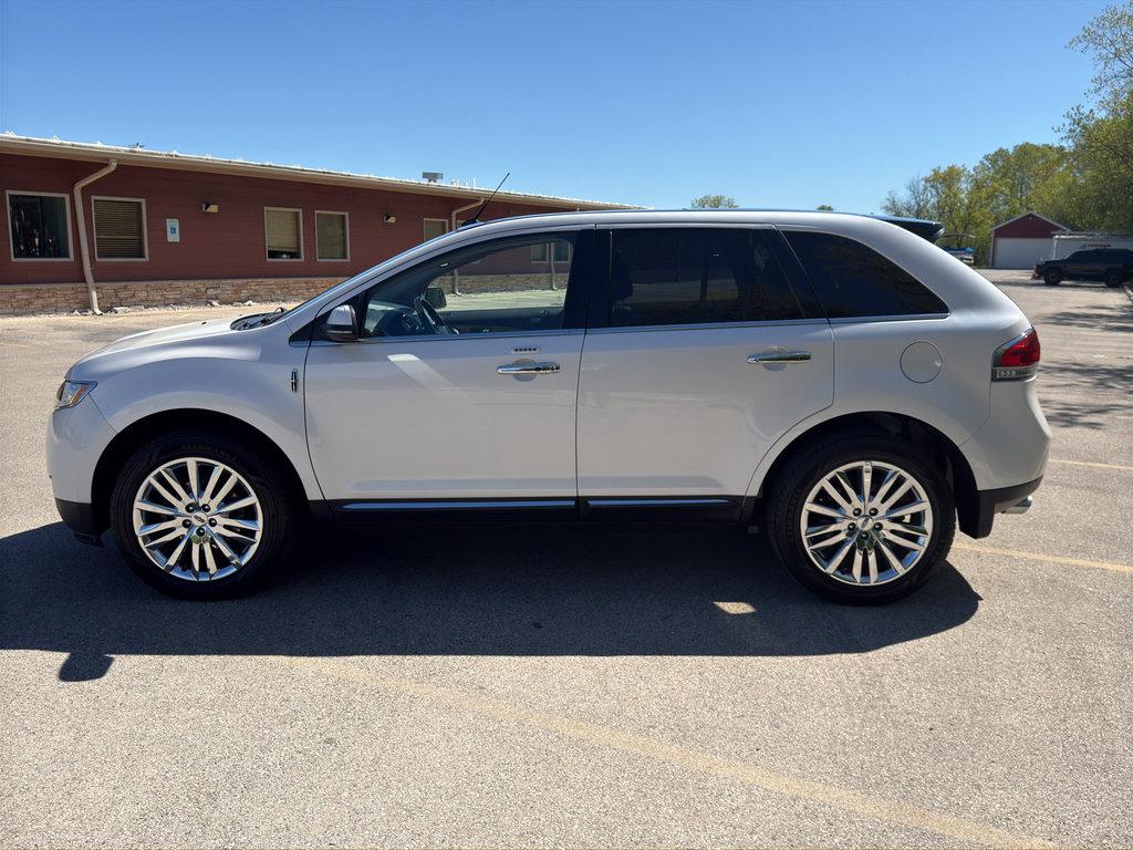 Used 2013 Lincoln MKX FWD image 13