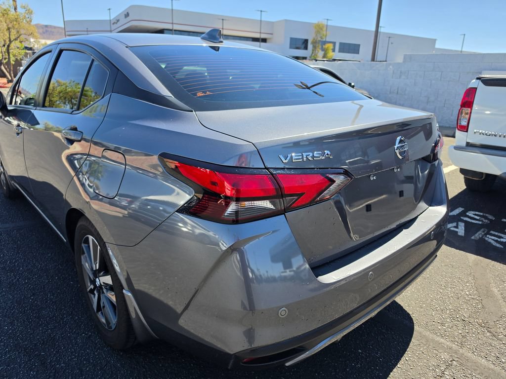Used 2021 Nissan Versa SV FWD image 7