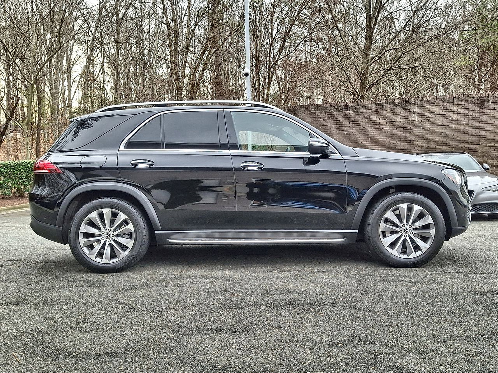 Used 2020 Mercedes-Benz GLE 350 w/ Premium Package image 8