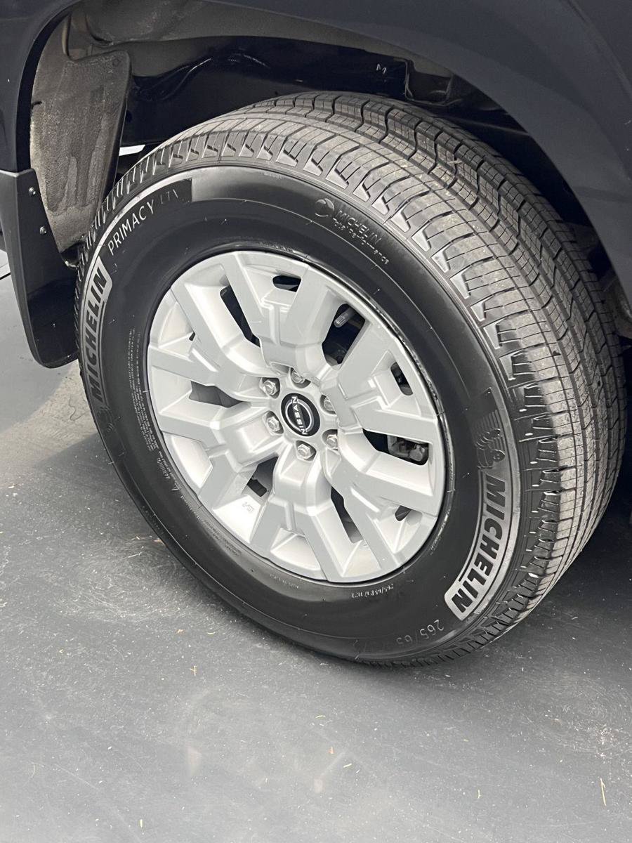 Used 2022 Nissan Frontier SV RWD image 41