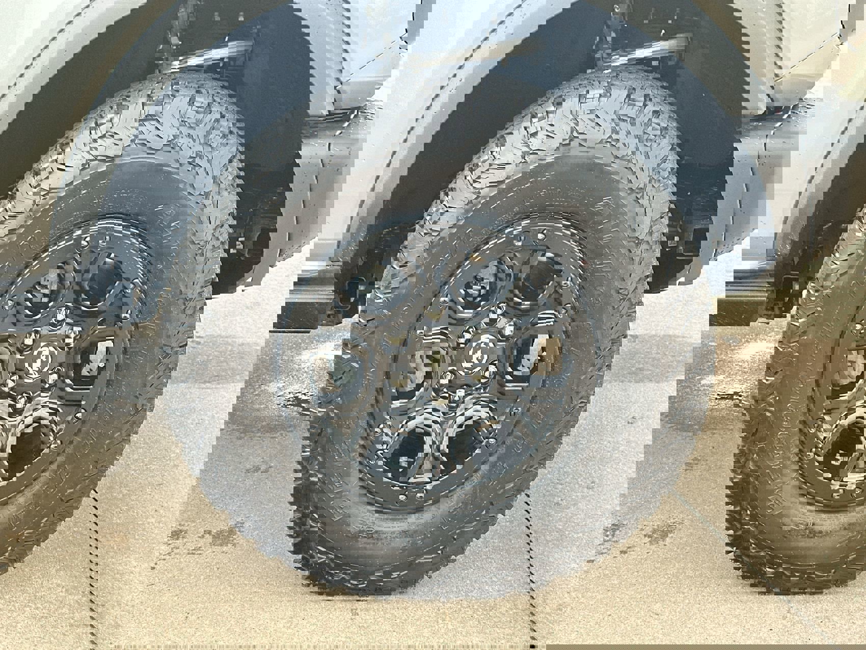 Used 2023 Ford Bronco Badlands image 10