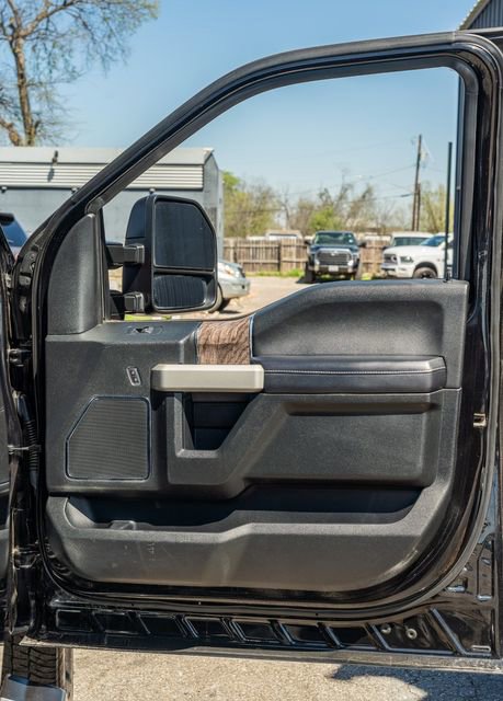 Used 2019 Ford F250 Lariat w/ Lariat Ultimate Package AWD/4WD image 41