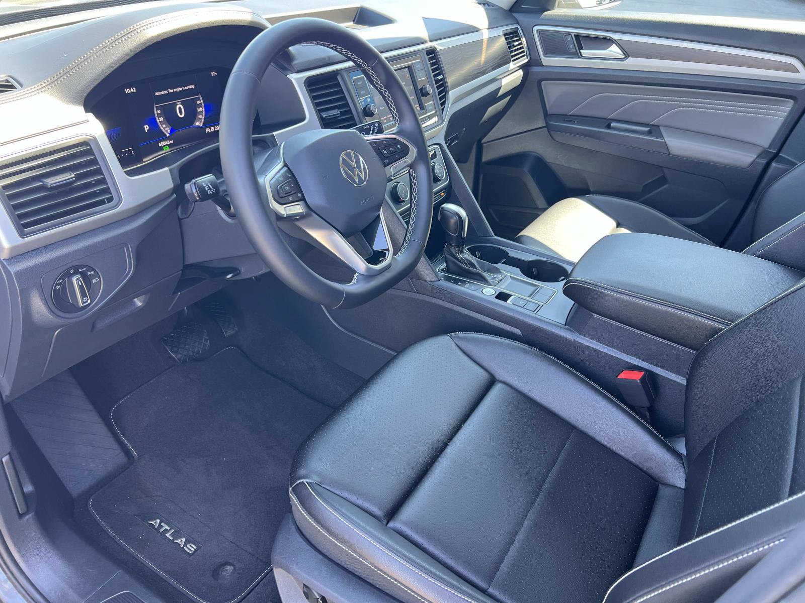 Certified 2023 Volkswagen Atlas SE FWD image 5