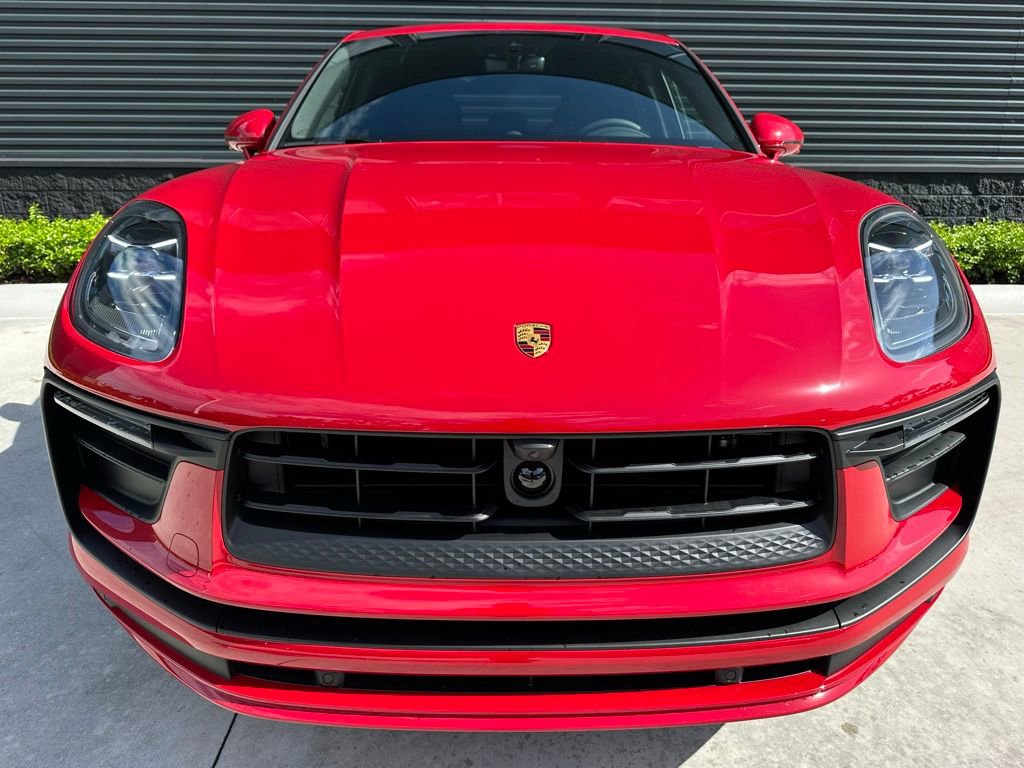 Certified 2025 Porsche Macan AWD/4WD image 7