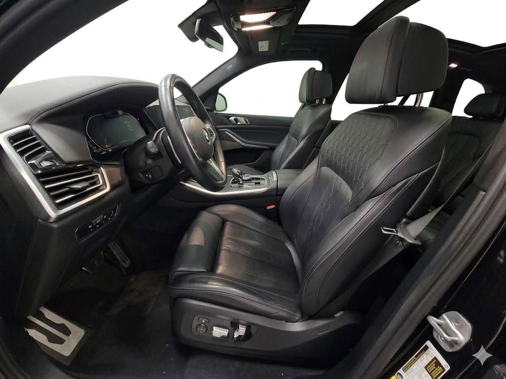 Used 2022 BMW X5 M50i w/ Executive Package image 10
