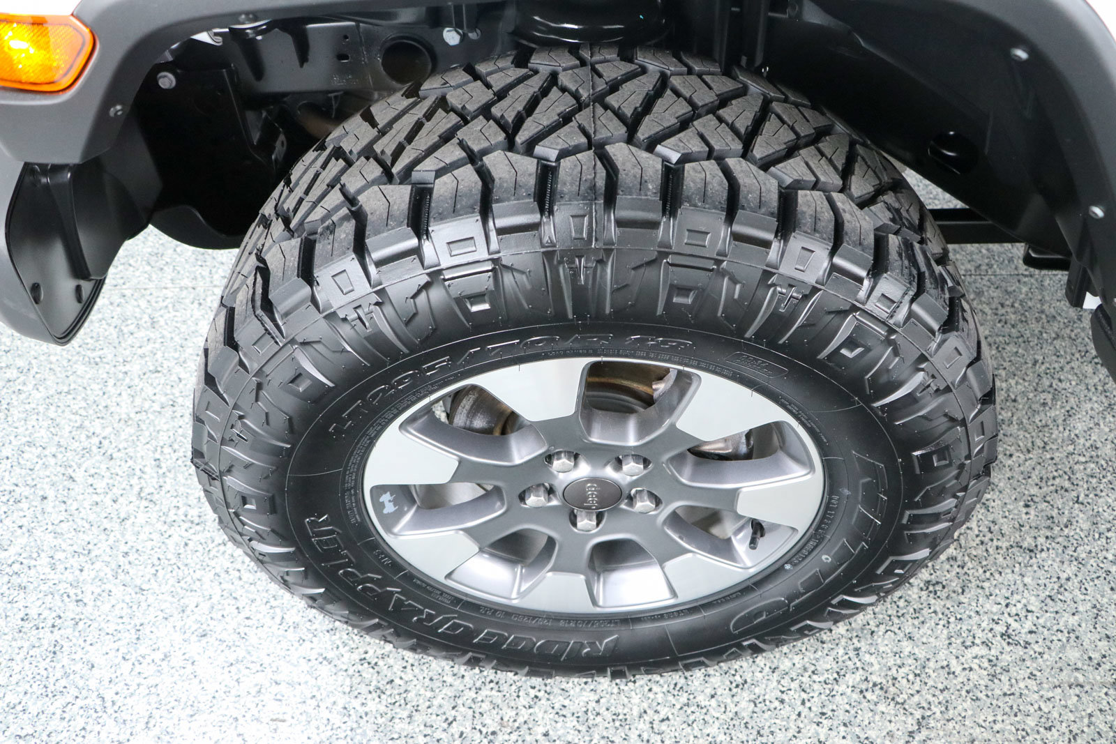 Used 2023 Jeep Wrangler Unlimited Sahara w/ LED Lighting Group AWD/4WD image 12
