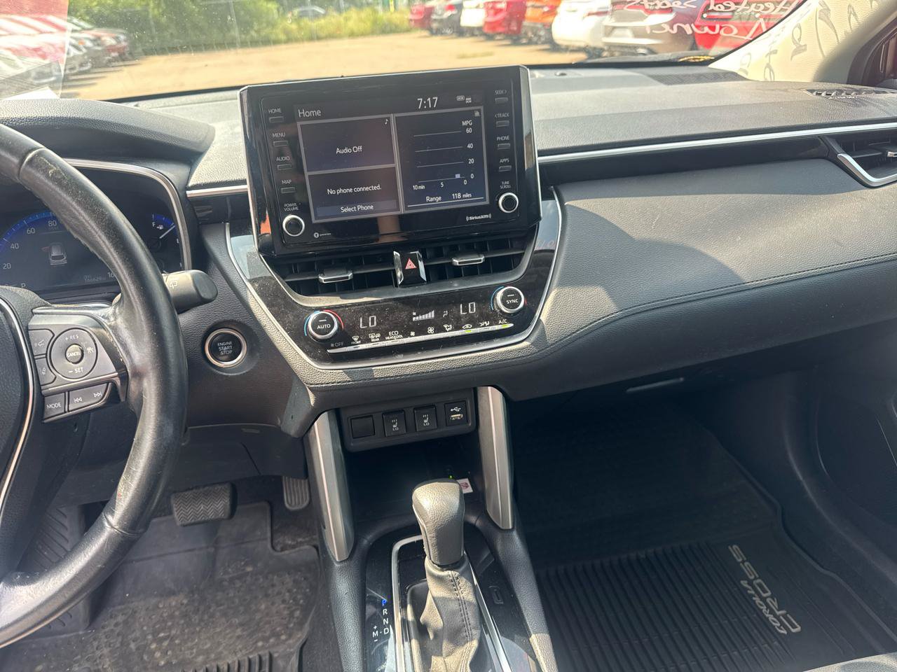 Used 2022 Toyota Corolla Cross XLE w/ Convenience Package AWD/4WD image 10
