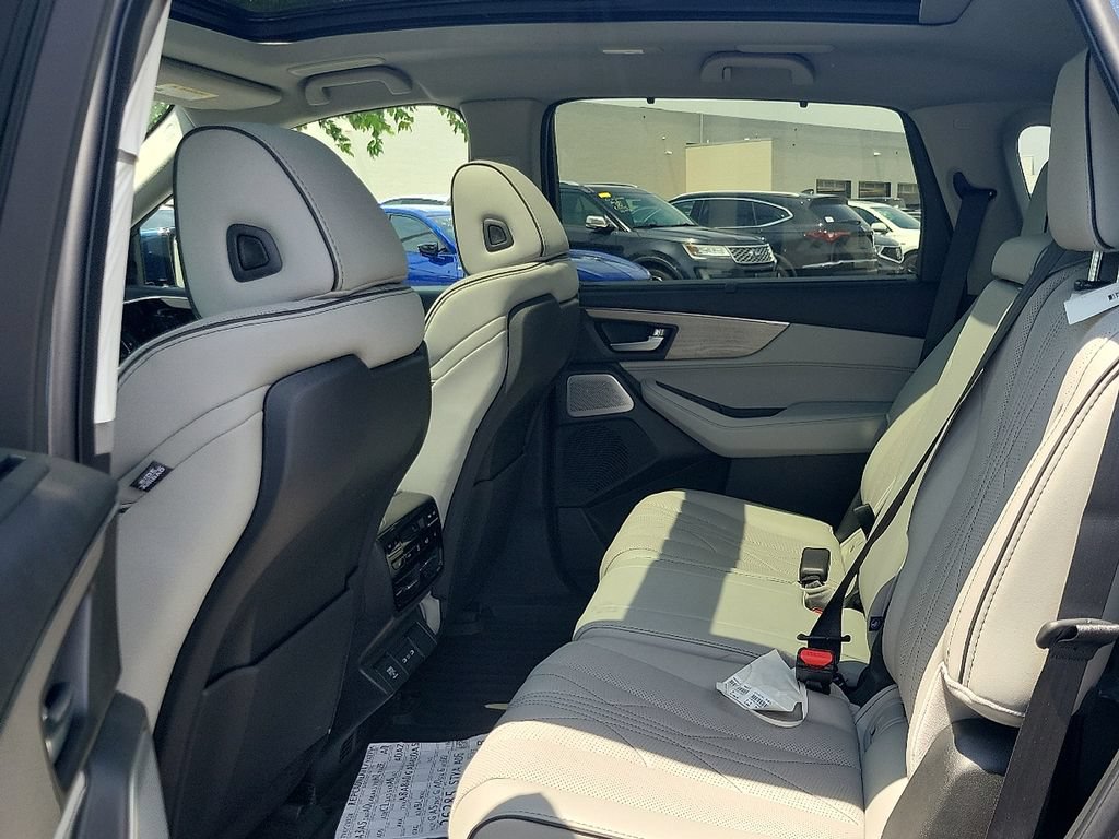 New 2026 Acura MDX SH-AWD w/ Advance Package image 7