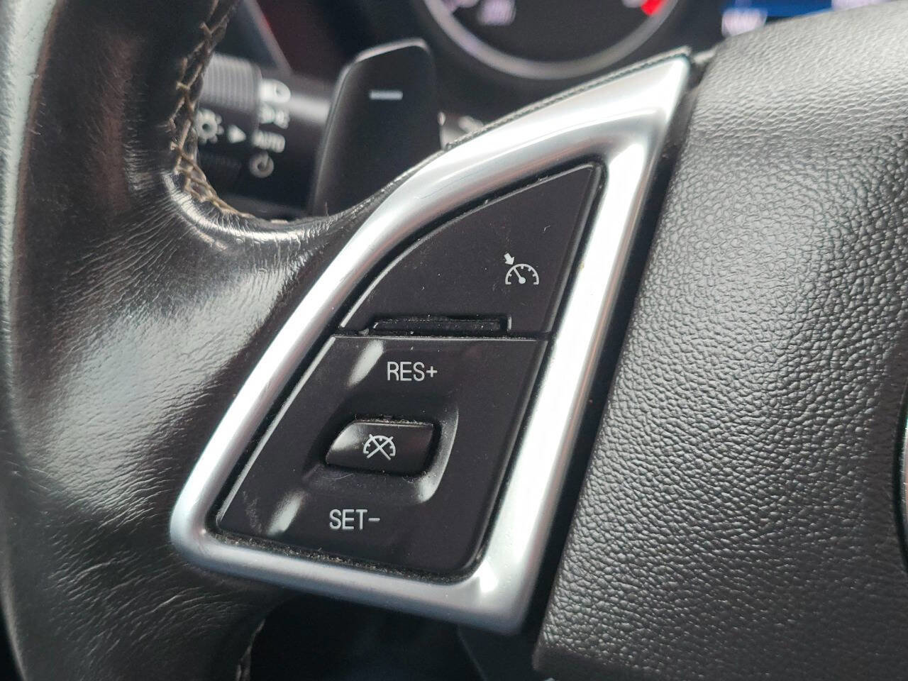 Used 2019 Chevrolet Camaro LT image 27