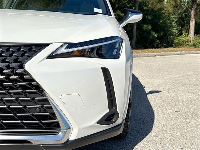 Used 2025 Lexus UX 300h FWD image 9