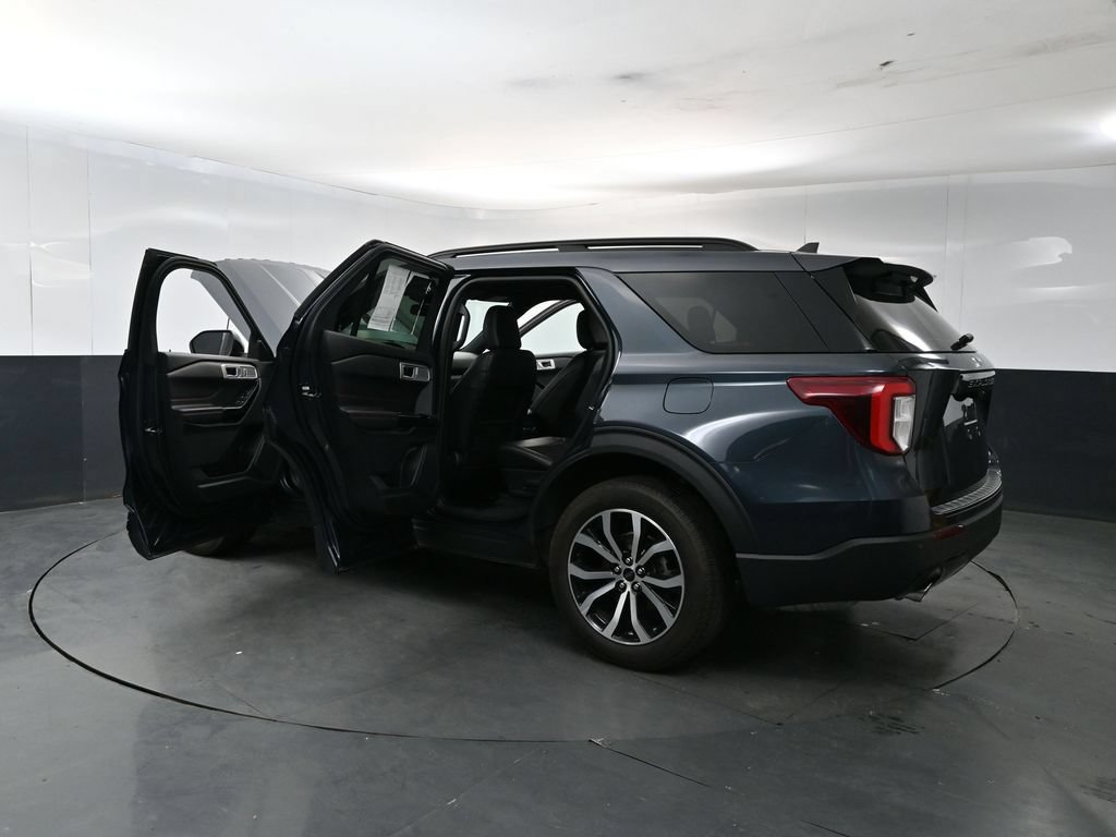 Used 2023 Ford Explorer ST-Line AWD/4WD image 28