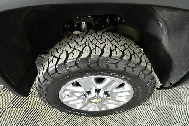 Used 2024 Chevrolet Silverado 2500 High Country w/ Technology Package image 17